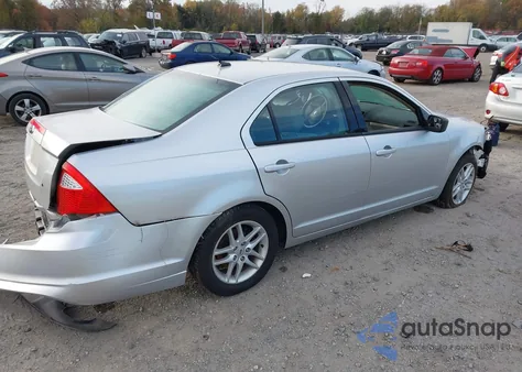 2012 Ford Fusion S из США, поврежденный, VIN 3FAHP0GA8CR419205